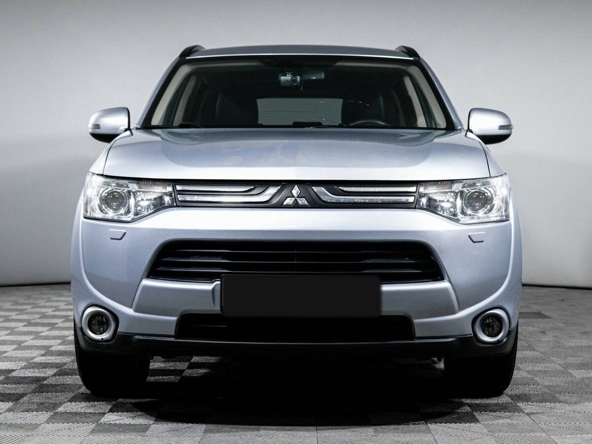 Mitsubishi Outlander, 2012 - фото №2