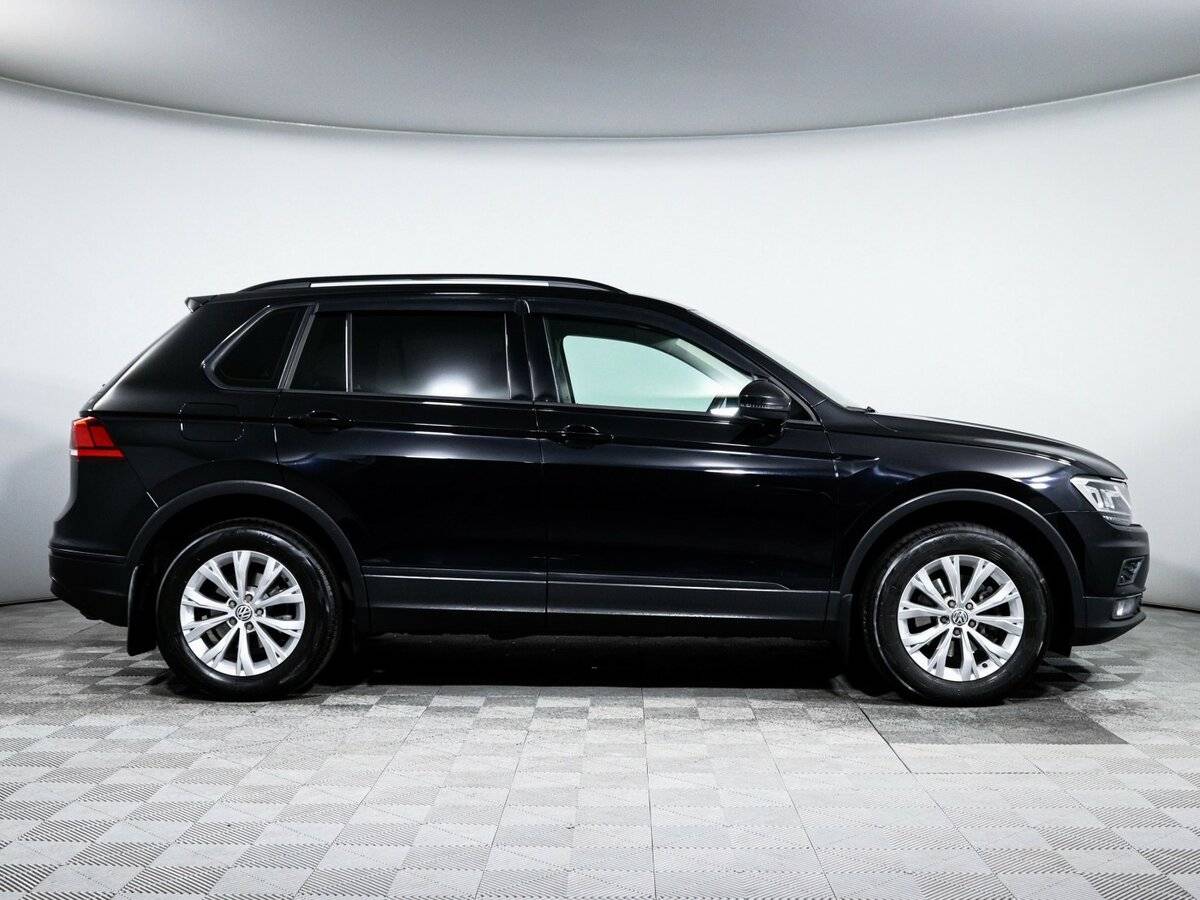 Volkswagen Tiguan, 2020 - фото №4