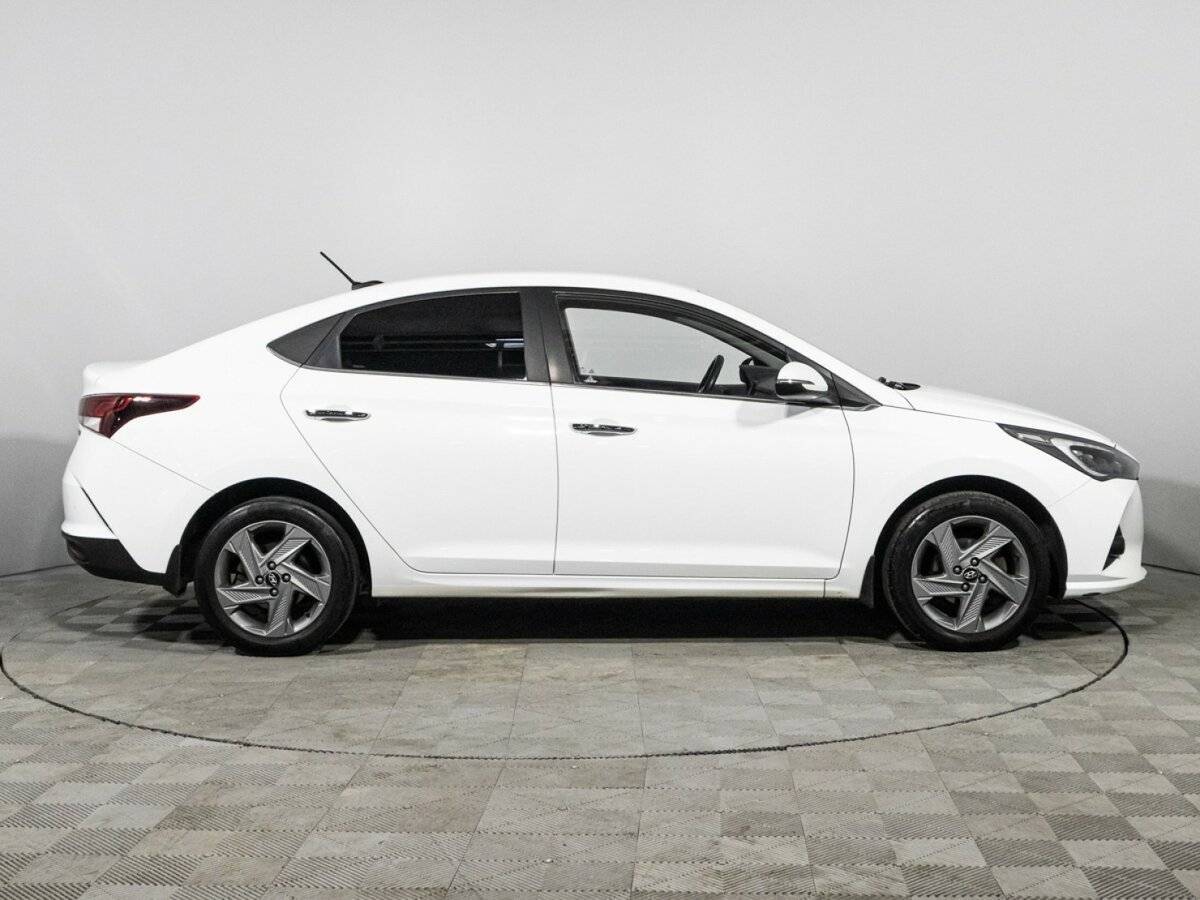 Hyundai Solaris, 2020 - фото №4
