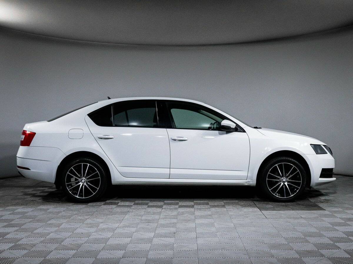 Skoda Octavia, 2019 - фото №4