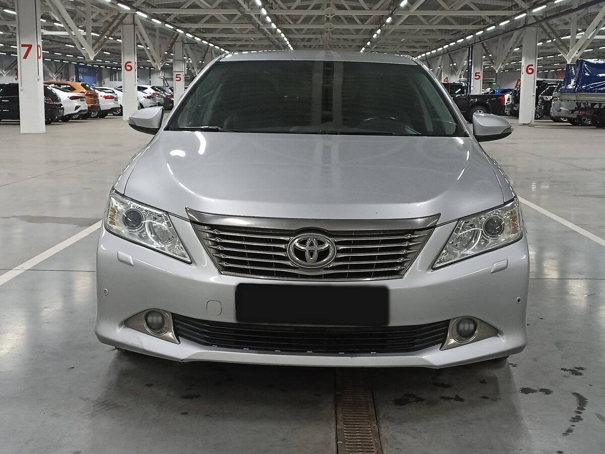 Toyota Camry, 2014 - фото №2