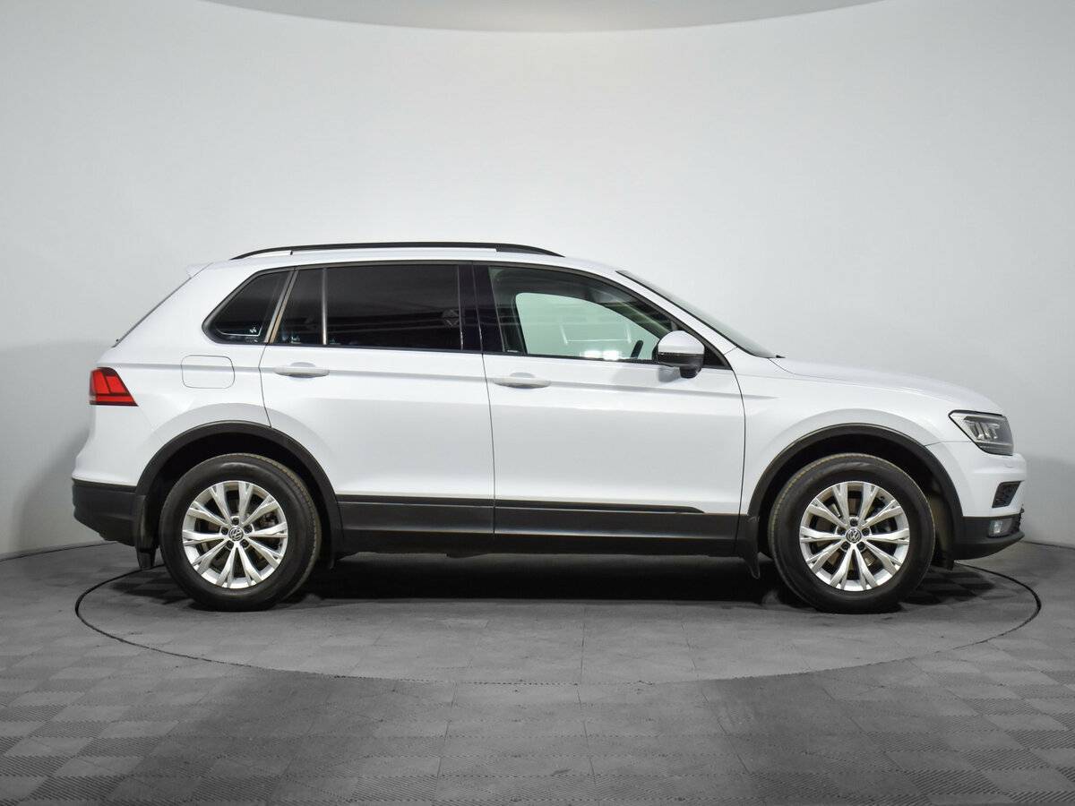 Volkswagen Tiguan, 2019 - фото №4