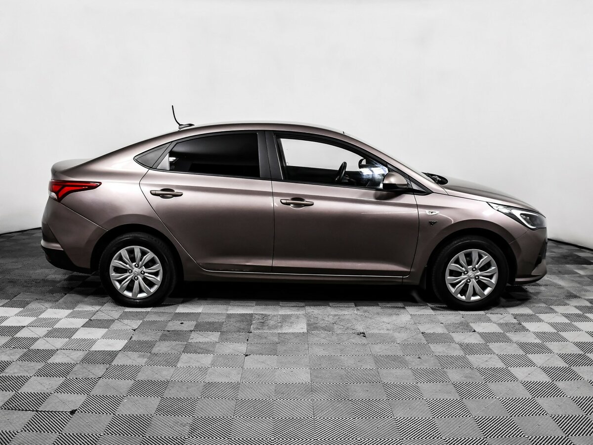 Hyundai Solaris II, 2020 - фото №4