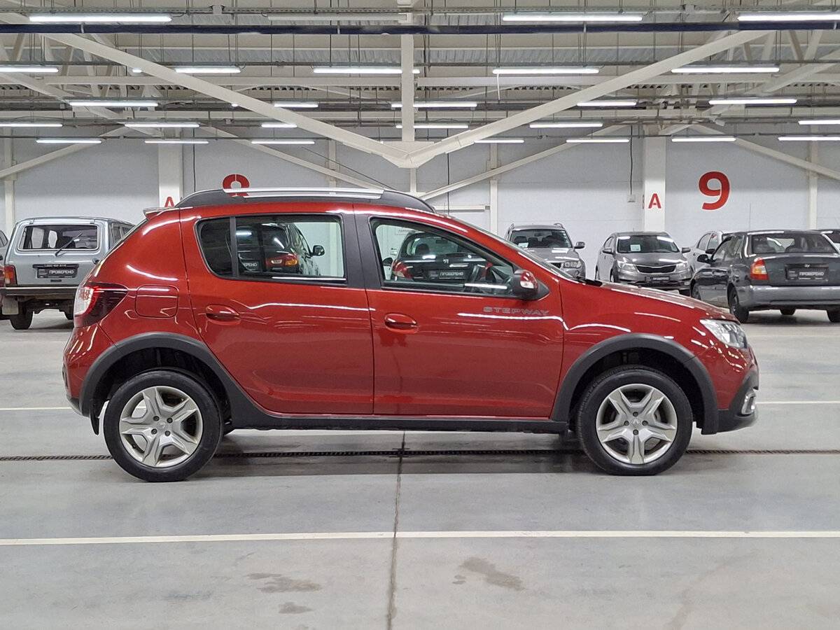 Renault Sandero Stepway II Рестайлинг, 2021 - фото №4