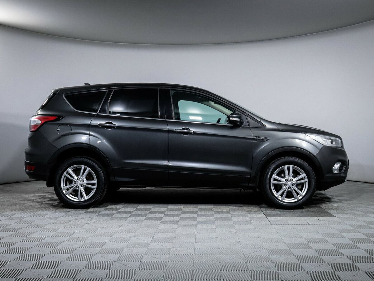 Ford Kuga II Рестайлинг, 2019 - фото №4