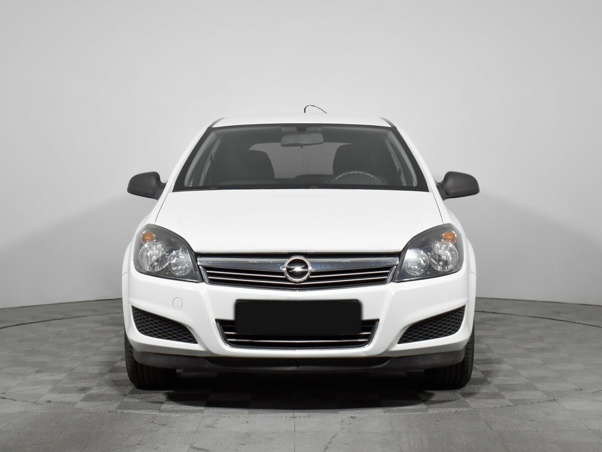 Opel Astra H Рестайлинг, 2013 - фото №2