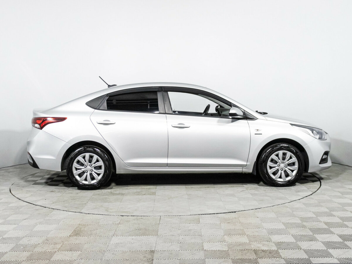 Hyundai Solaris II, 2019 - фото №4