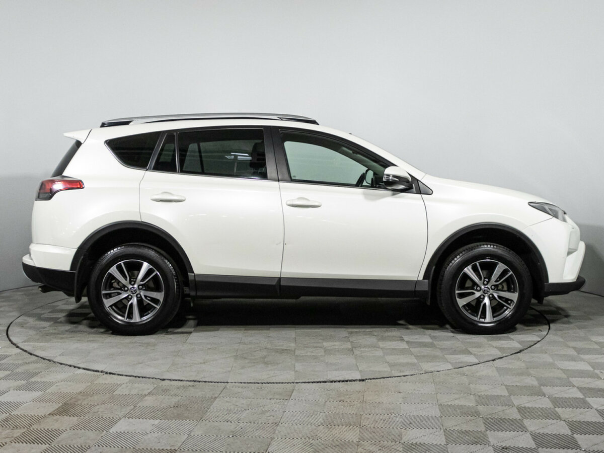 Toyota RAV4 IV (XA40) Рестайлинг, 2017 - фото №4