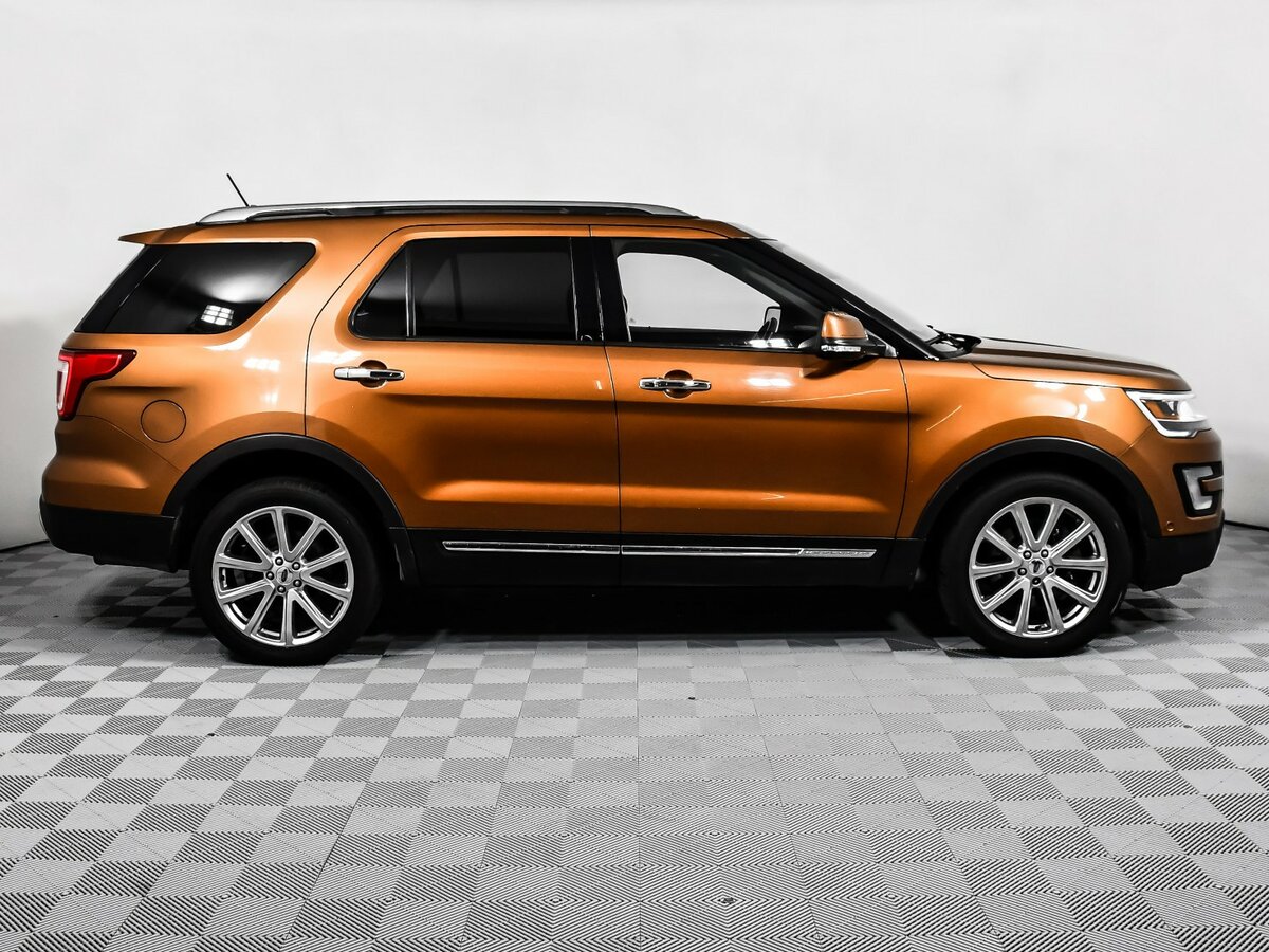 Ford Explorer V Рестайлинг, 2018 - фото №4