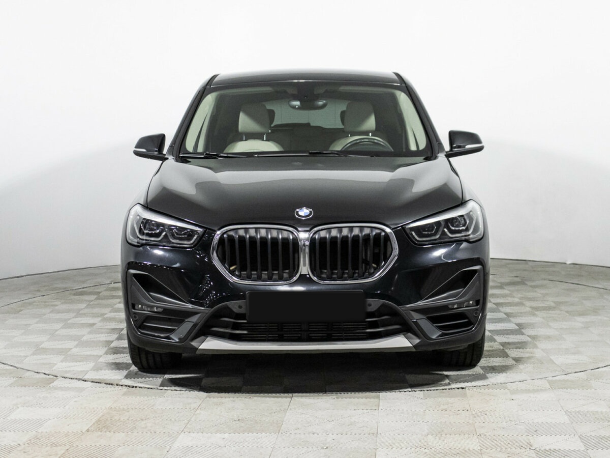 BMW X1 18i sDrive II (F48) Рестайлинг, 2020 - фото №2