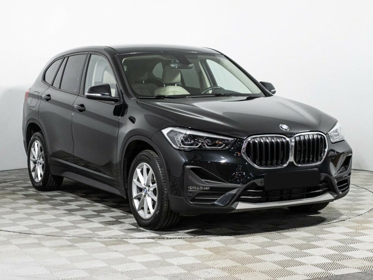 BMW X1 18i sDrive II (F48) Рестайлинг, 2020 - фото №3