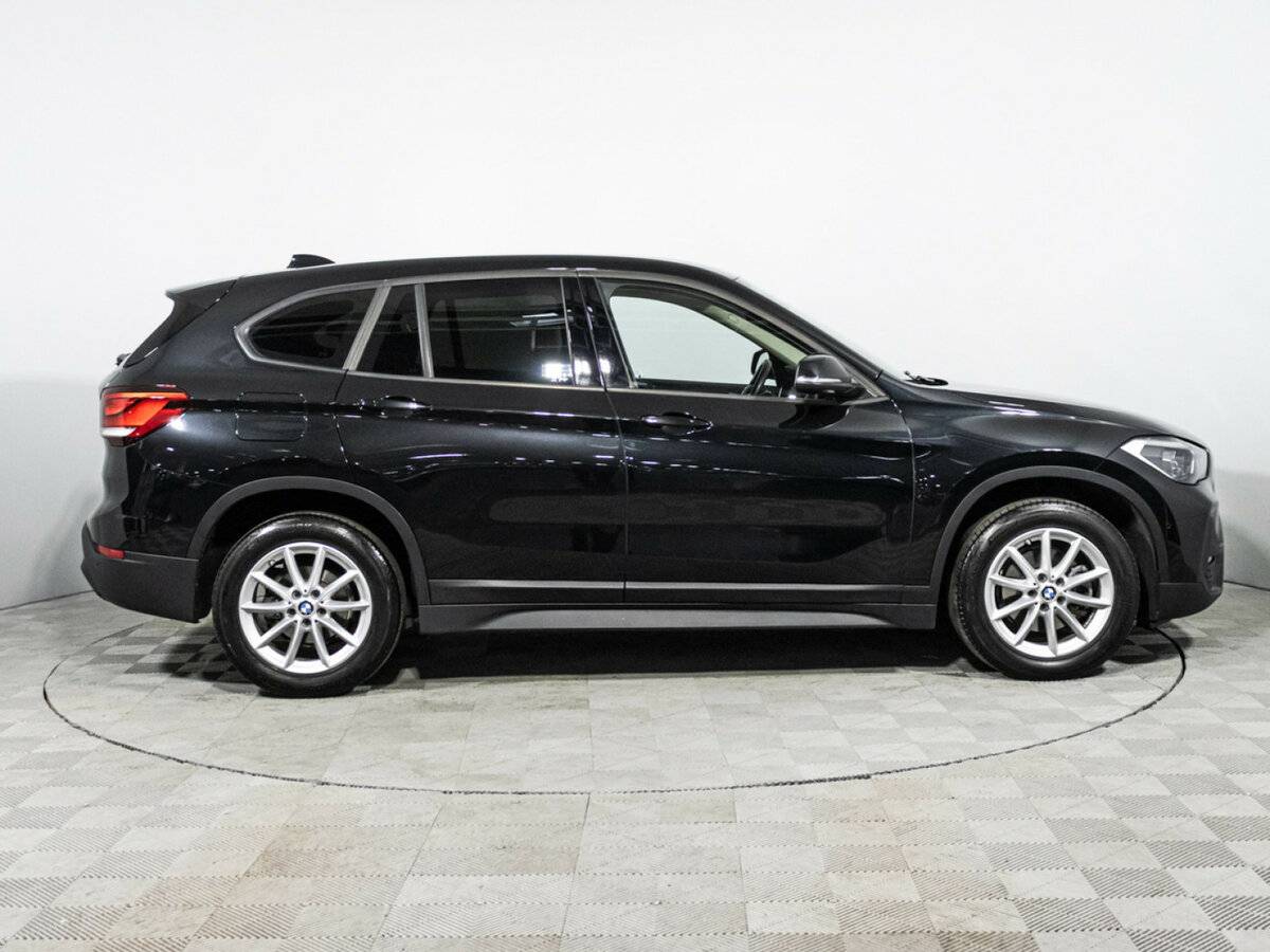 BMW X1 18i sDrive II (F48) Рестайлинг, 2020 - фото №4