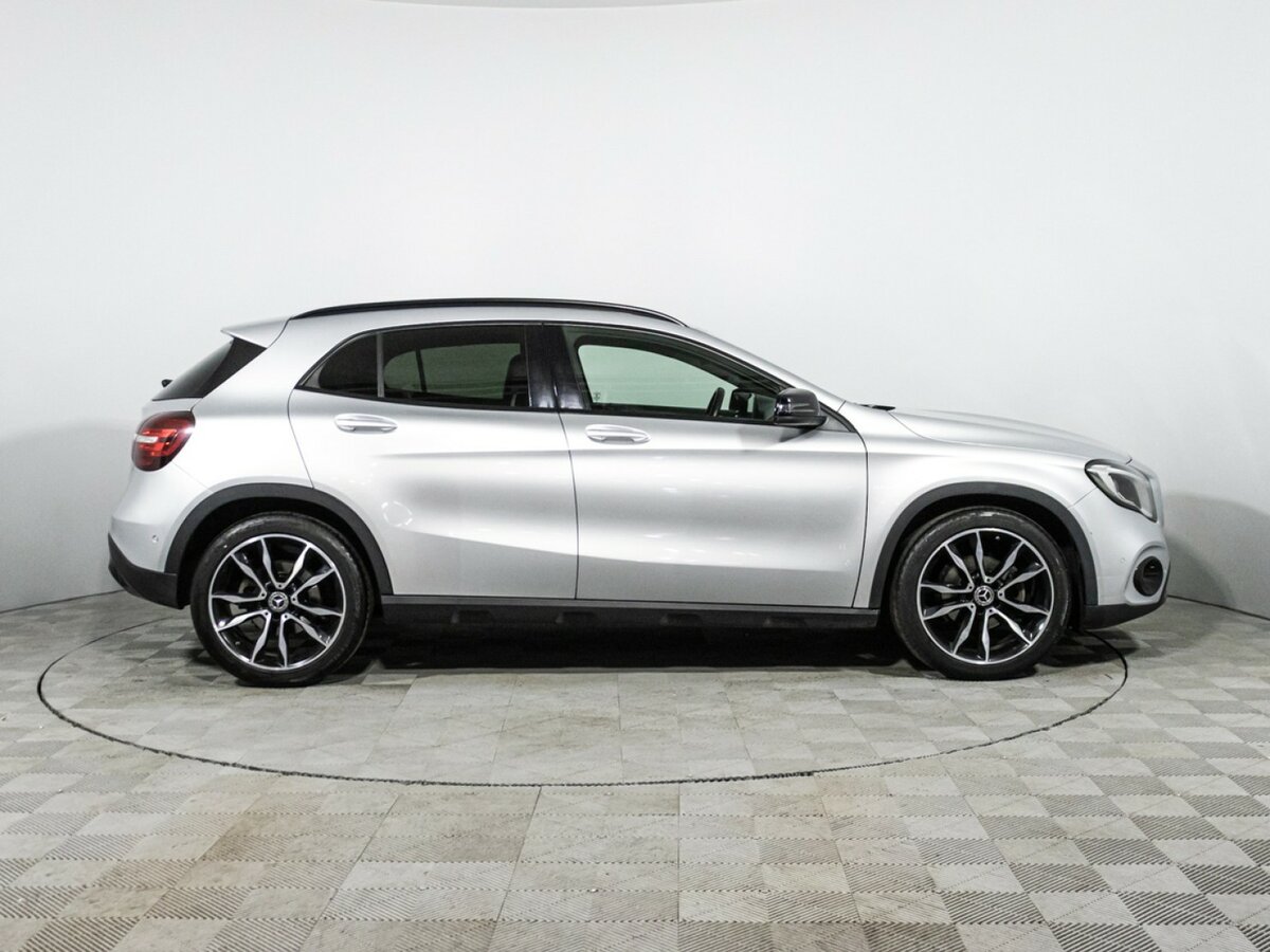 Mercedes-Benz GLA 200 I (X156) Рестайлинг, 2019 - фото №4