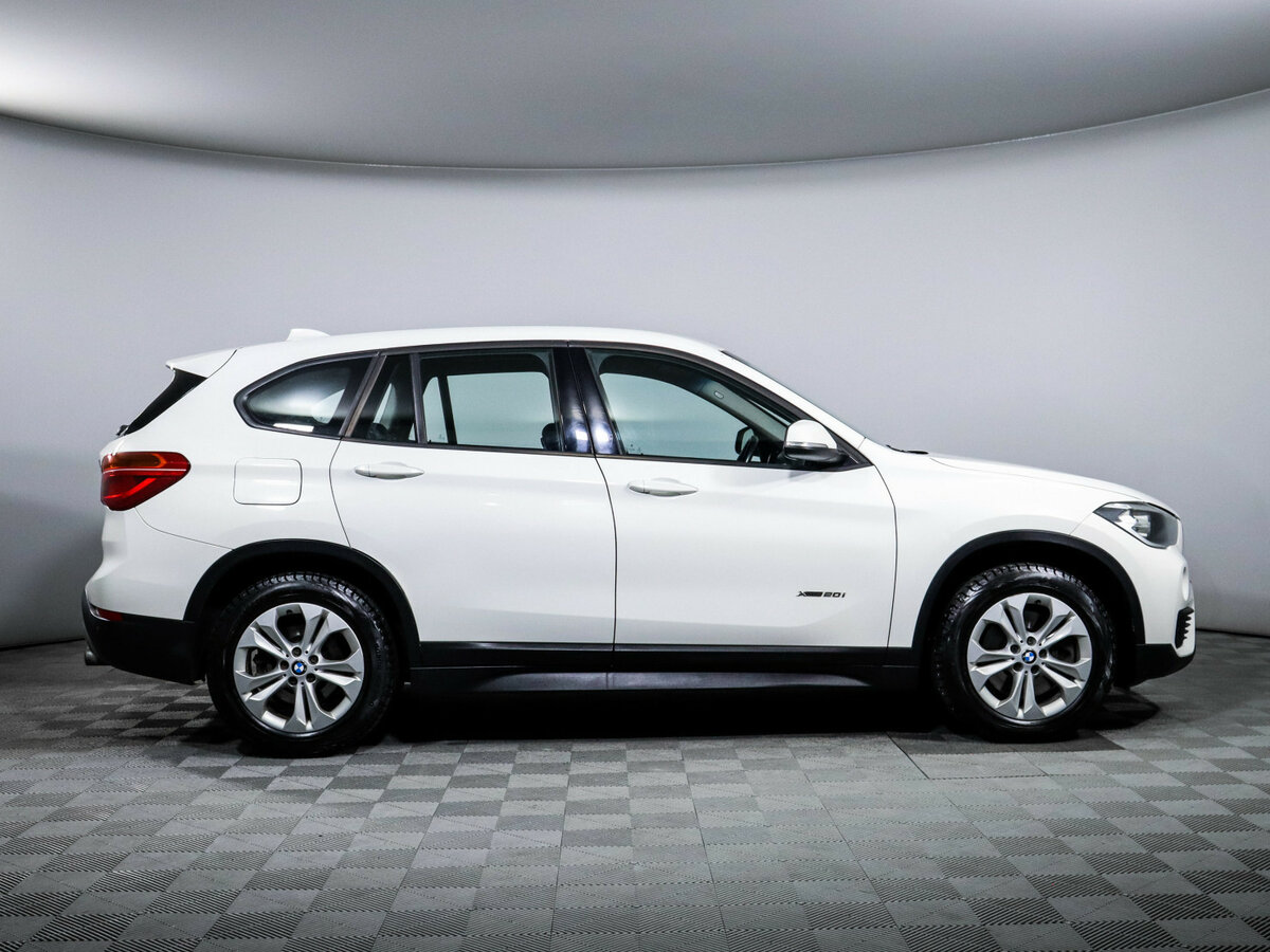 BMW X1 20i xDrive II (F48), 2016 - фото №4