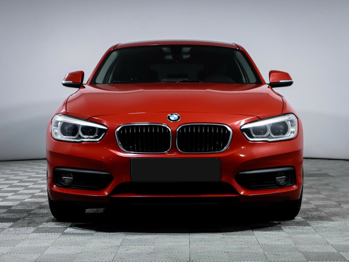 BMW 1 серии 118i II (F20/F21) Рестайлинг 2, 2018 - фото №2