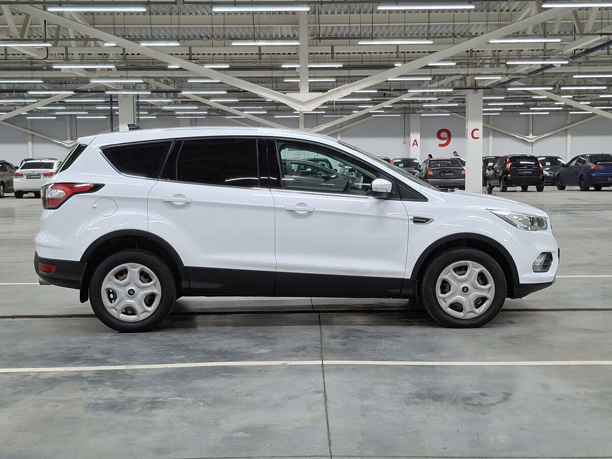 Ford Kuga II Рестайлинг, 2018 - фото №4