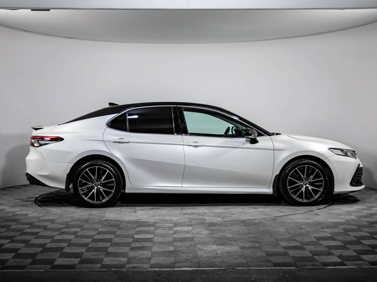 Toyota Camry VIII (XV70) Рестайлинг, 2021 - фото №4