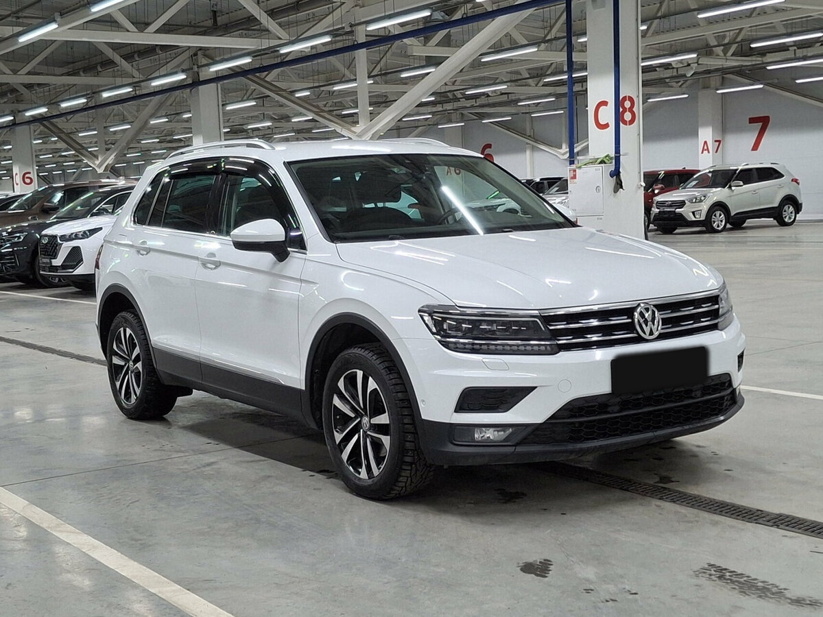 Volkswagen Tiguan II, 2020 - фото №3