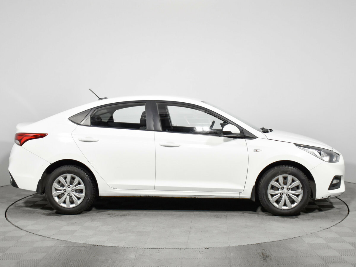 Hyundai Solaris II, 2018 - фото №4
