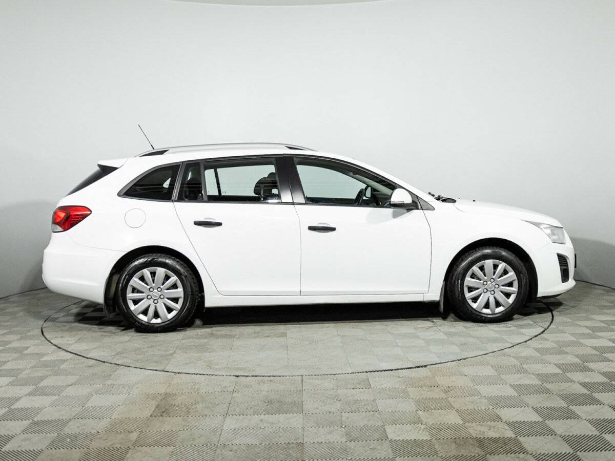 Chevrolet Cruze I Рестайлинг, 2014 - фото №4