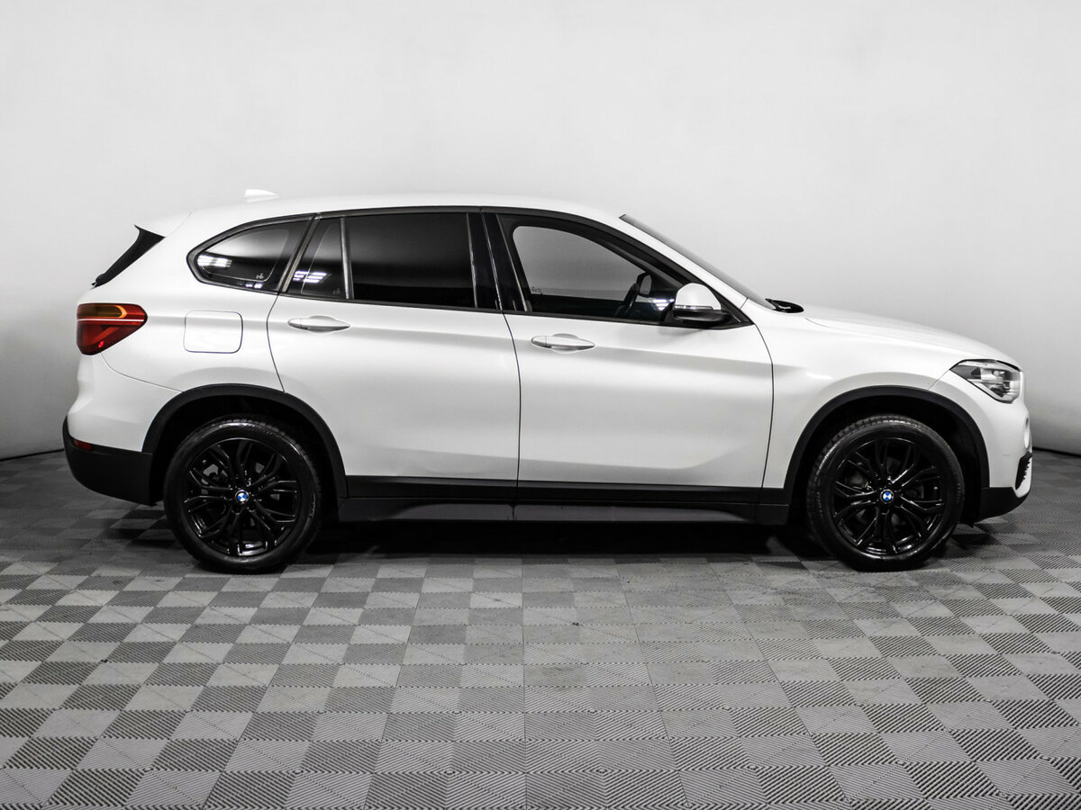 BMW X1 18d xDrive II (F48), 2017 - фото №4