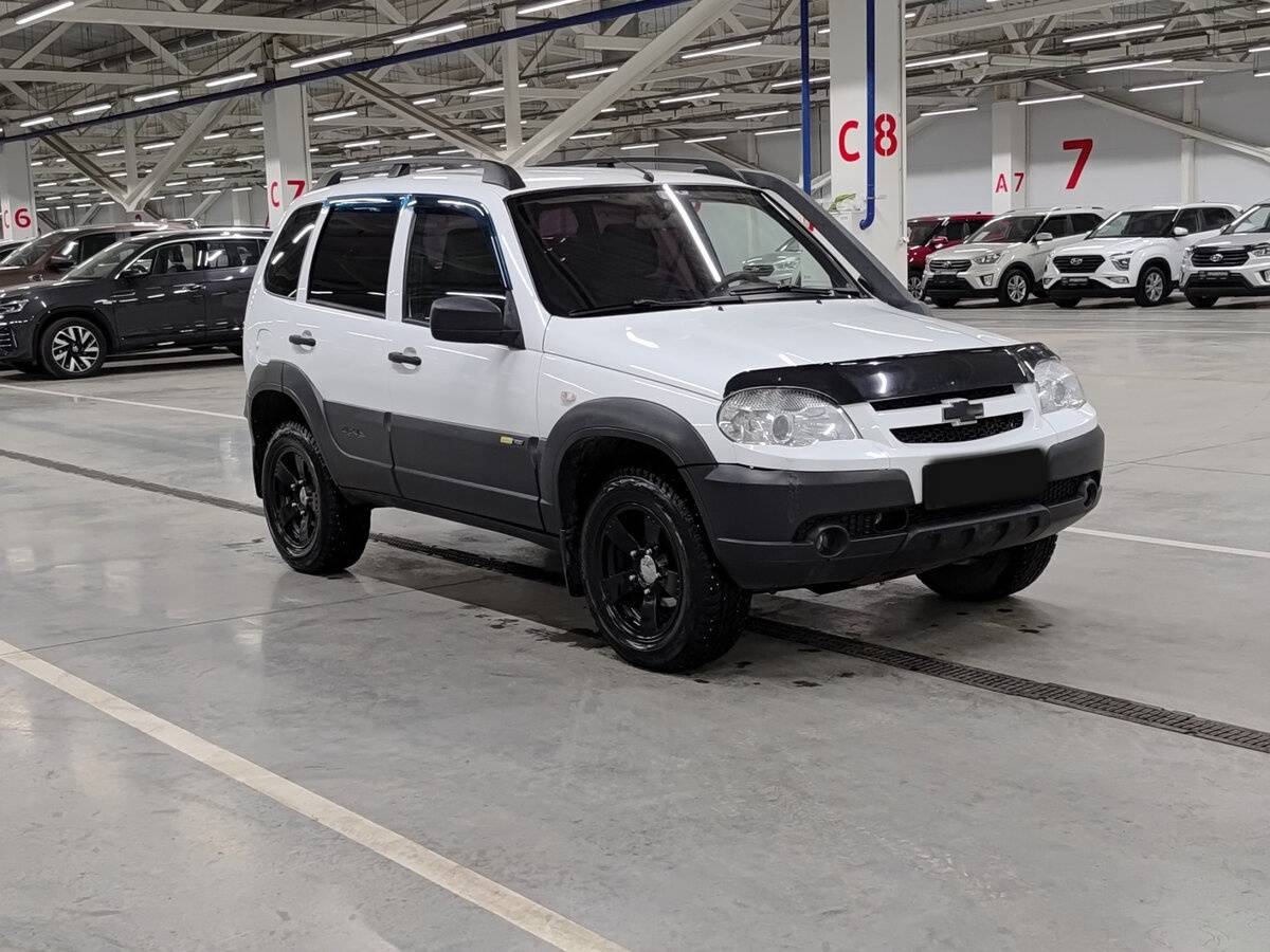 Chevrolet Niva I Рестайлинг, 2017 - фото №3