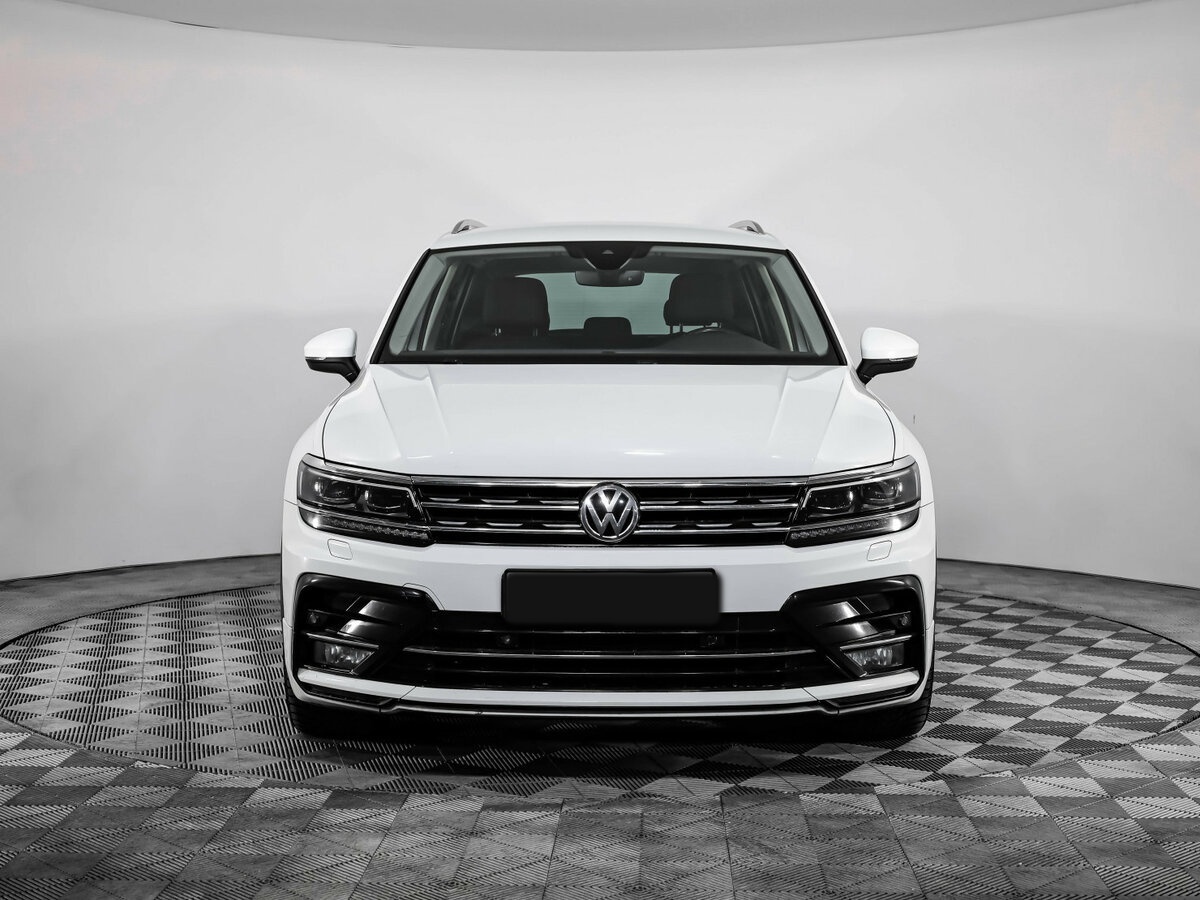 Volkswagen Tiguan II, 2019 - фото №2