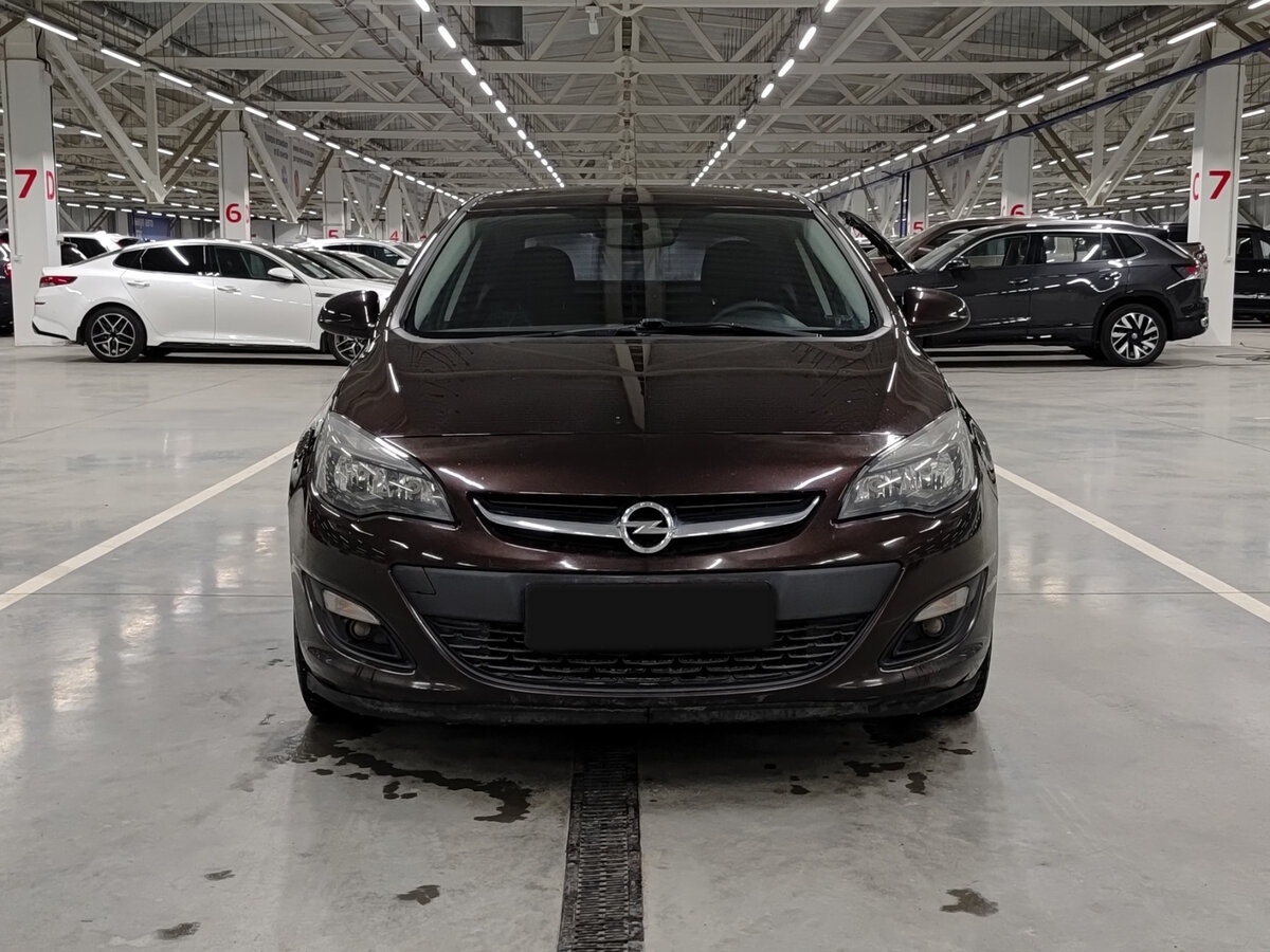 Opel Astra J Рестайлинг, 2014 - фото №2