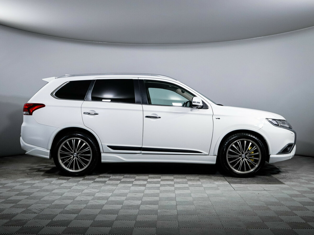 Mitsubishi Outlander III Рестайлинг 3, 2018 - фото №4