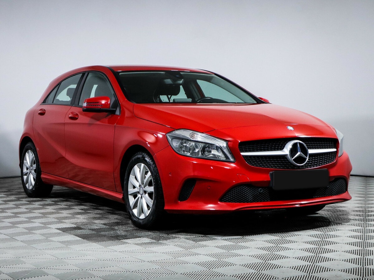 Mercedes-Benz A-Класс 180 III (W176) Рестайлинг, 2015 - фото №3