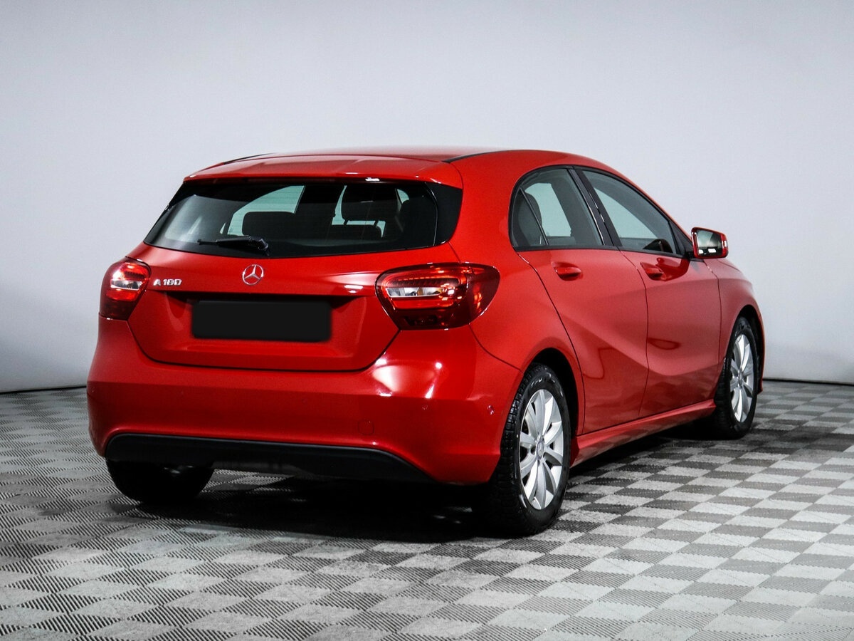 Mercedes-Benz A-Класс 180 III (W176) Рестайлинг, 2015 - фото №4