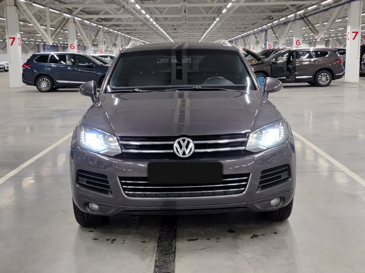 Volkswagen Touareg II, 2012 - фото №2