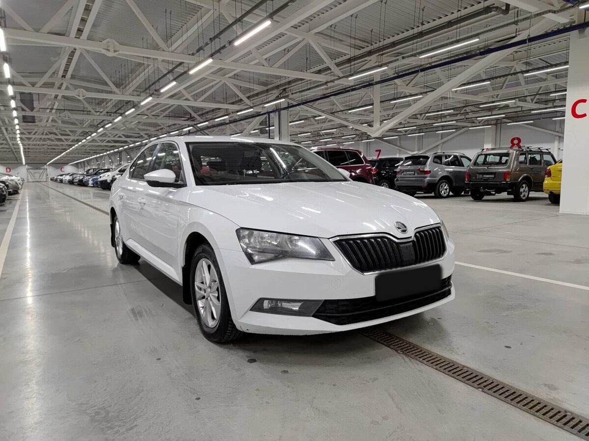 Skoda Superb III, 2016 - фото №3