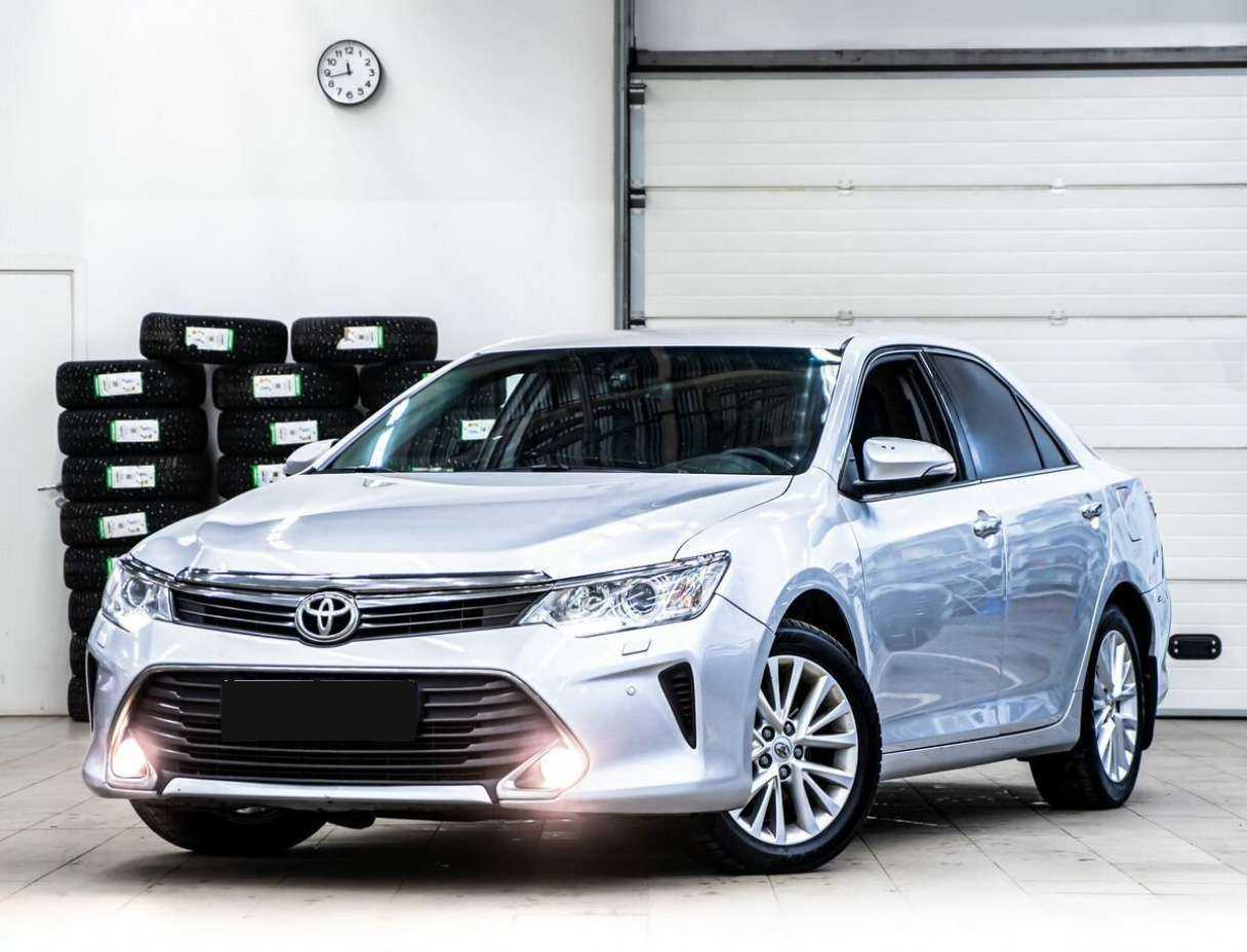 Toyota Camry, 2015