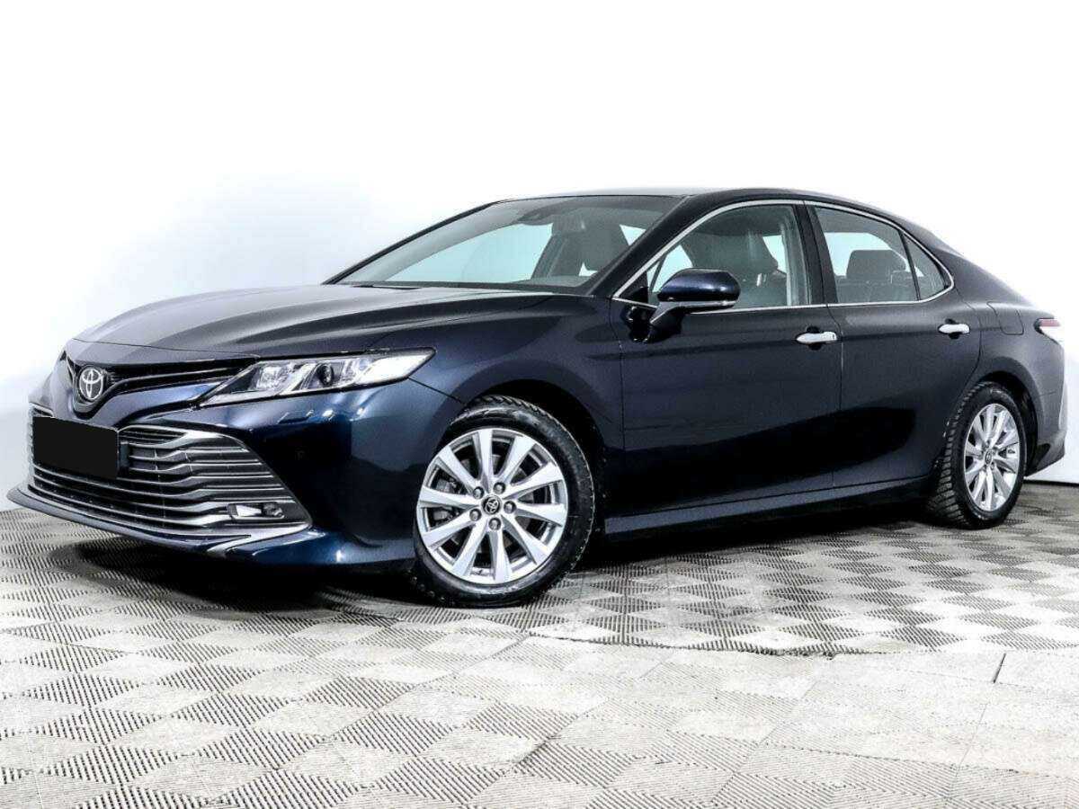 Toyota Camry, 2020 - фото №1