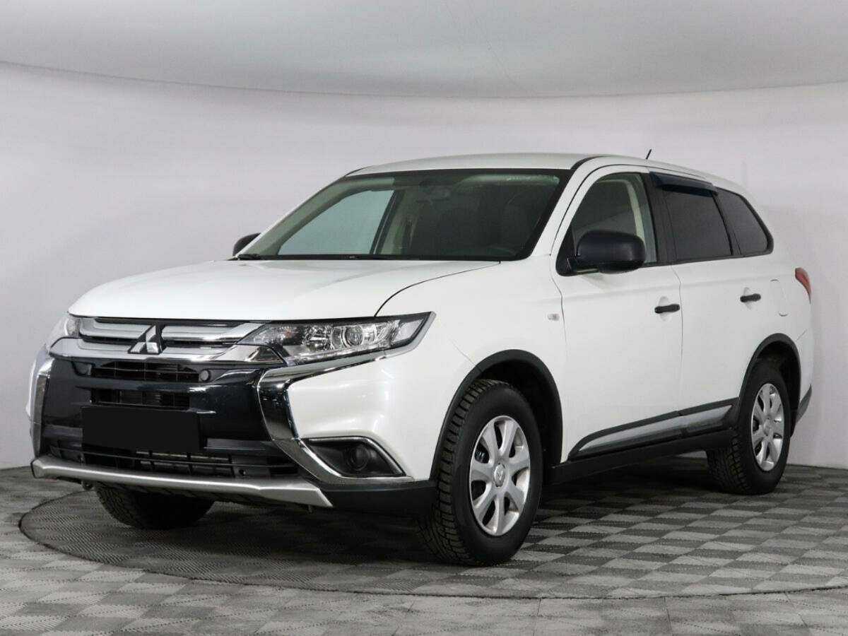 Mitsubishi Outlander, 2015 - фото №1