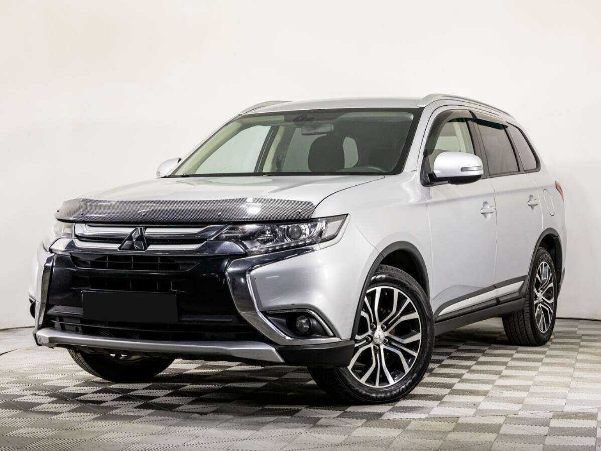 Mitsubishi Outlander, 2018 - фото №1