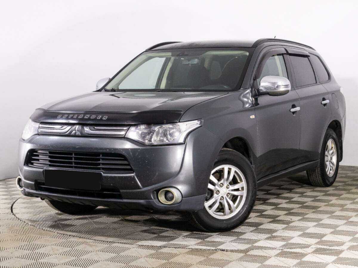 Mitsubishi Outlander, 2013 - фото №1