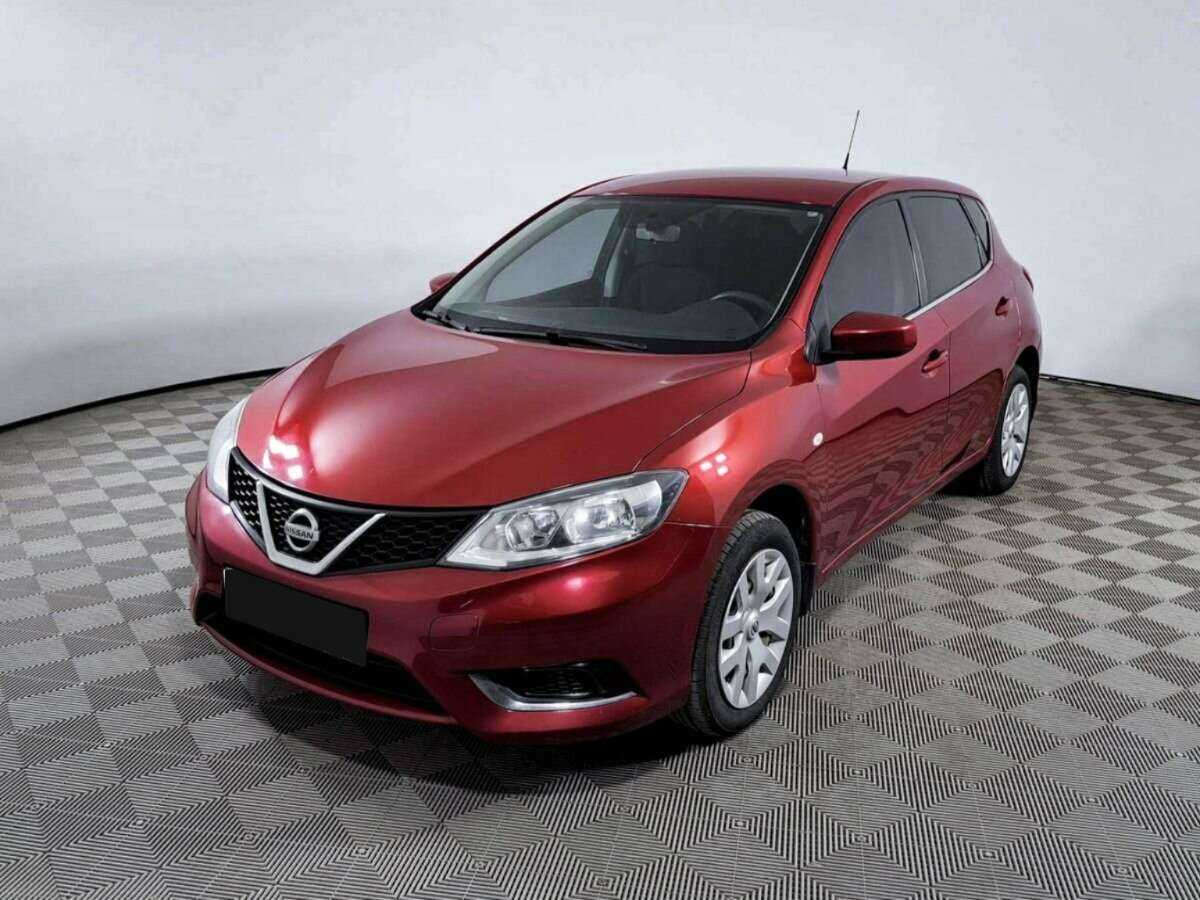 Nissan Tiida, 2015 - фото №1