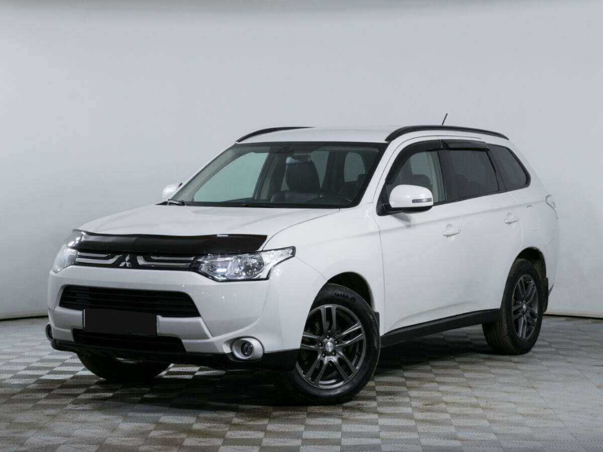 Mitsubishi Outlander, 2012 - фото №1