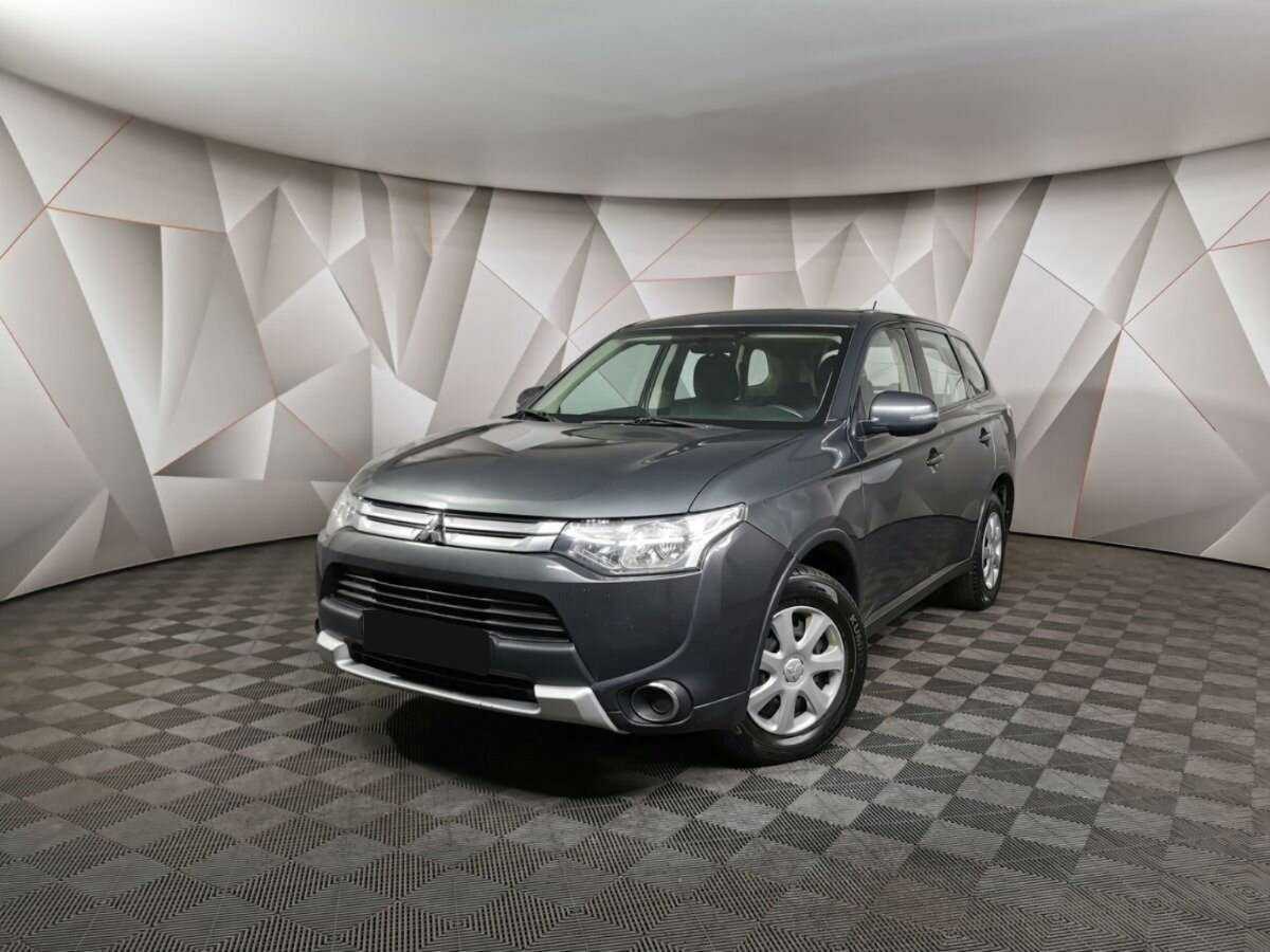 Mitsubishi Outlander, 2014 - фото №1