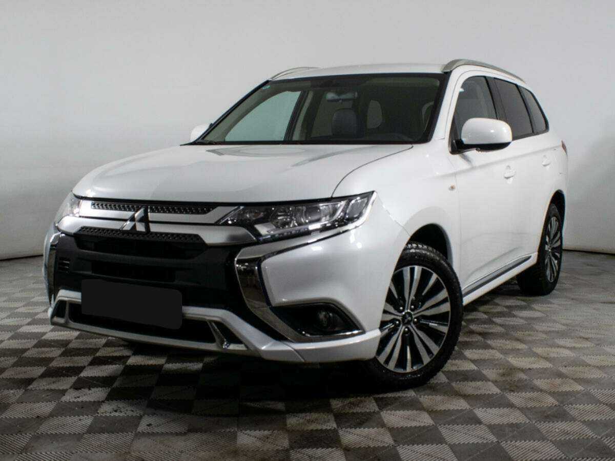 Mitsubishi Outlander, 2022 - фото №1
