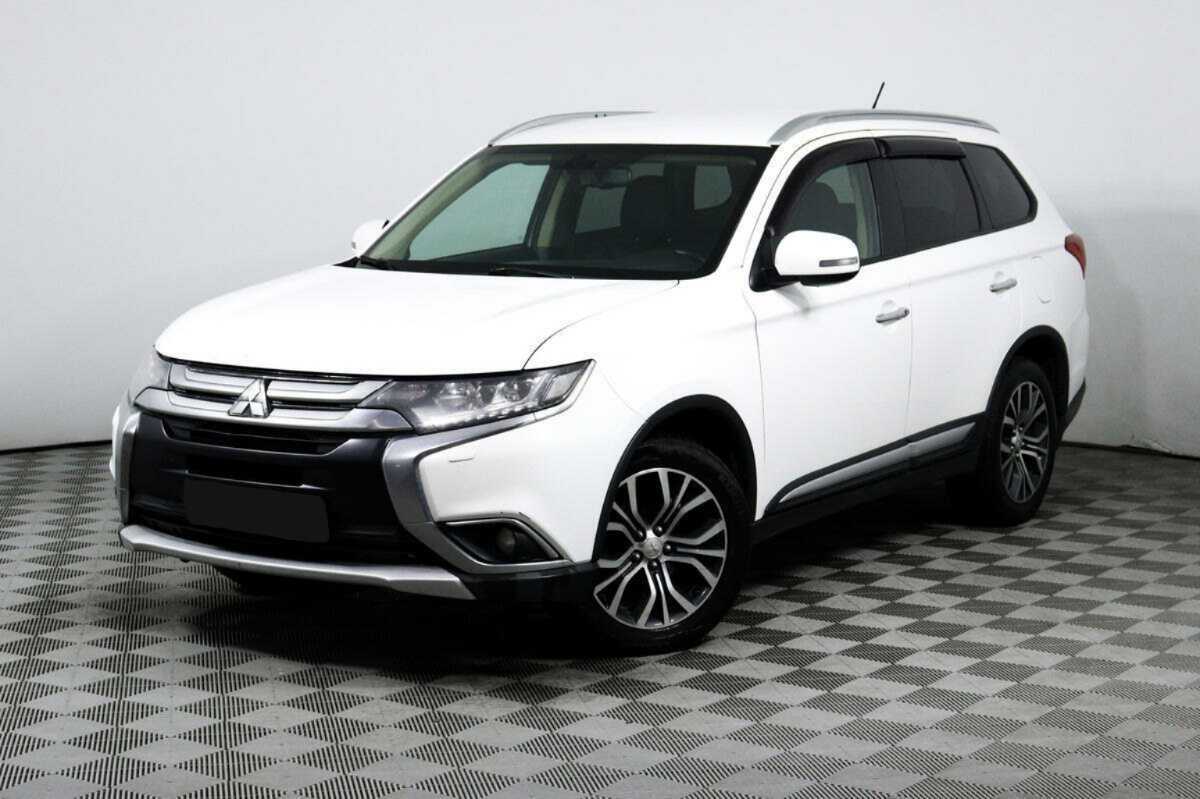 Mitsubishi Outlander, 2016 - фото №1
