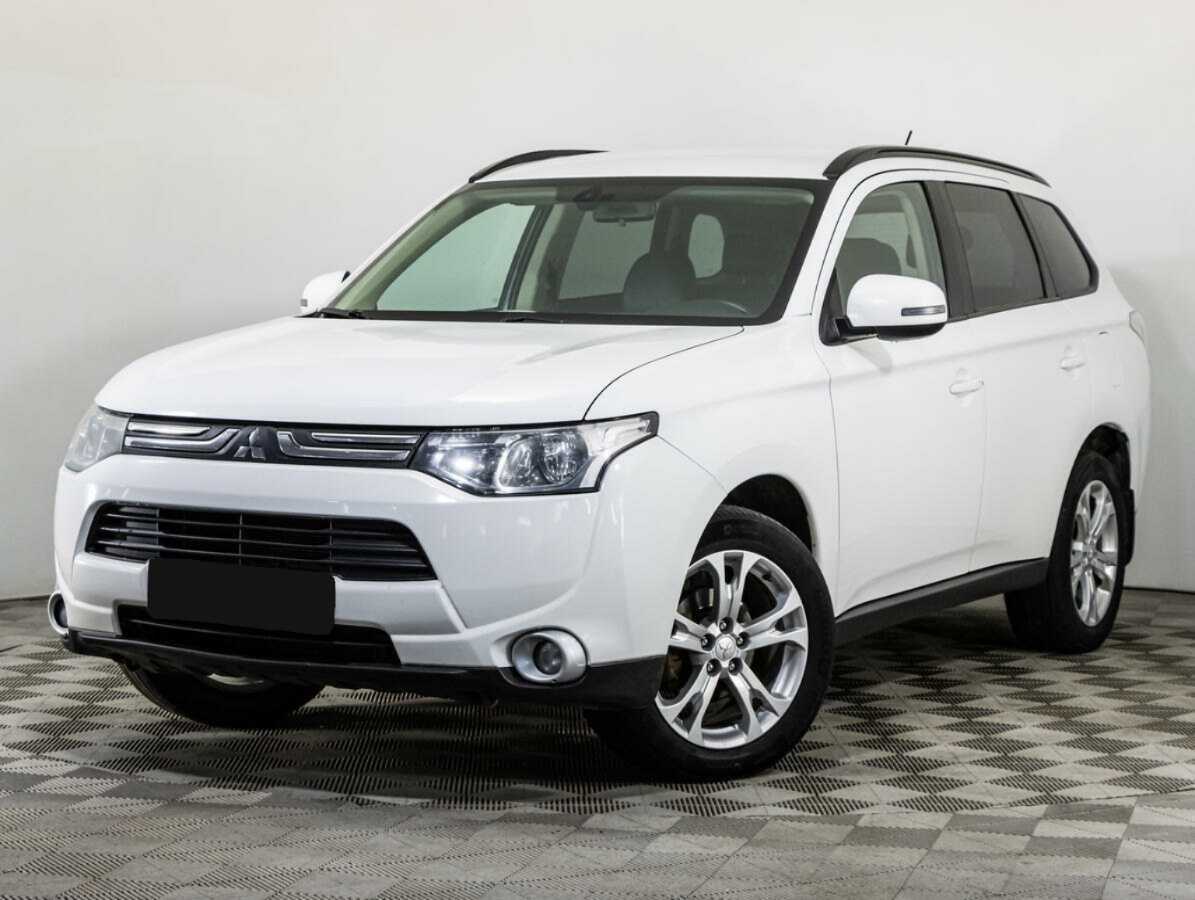 Mitsubishi Outlander, 2014 - фото №1