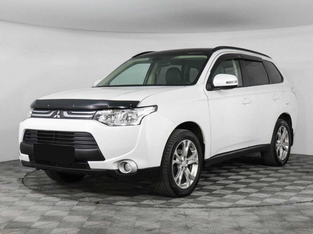 Mitsubishi Outlander, 2013 - фото №1
