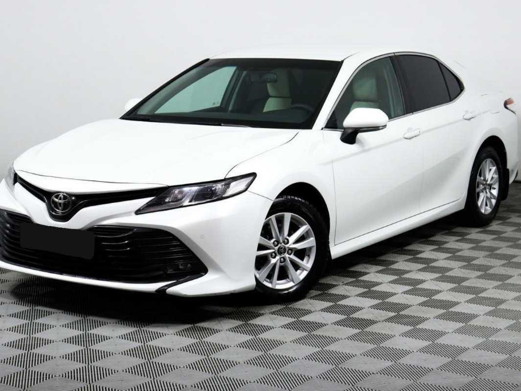 Toyota Camry, 2019 - фото №1