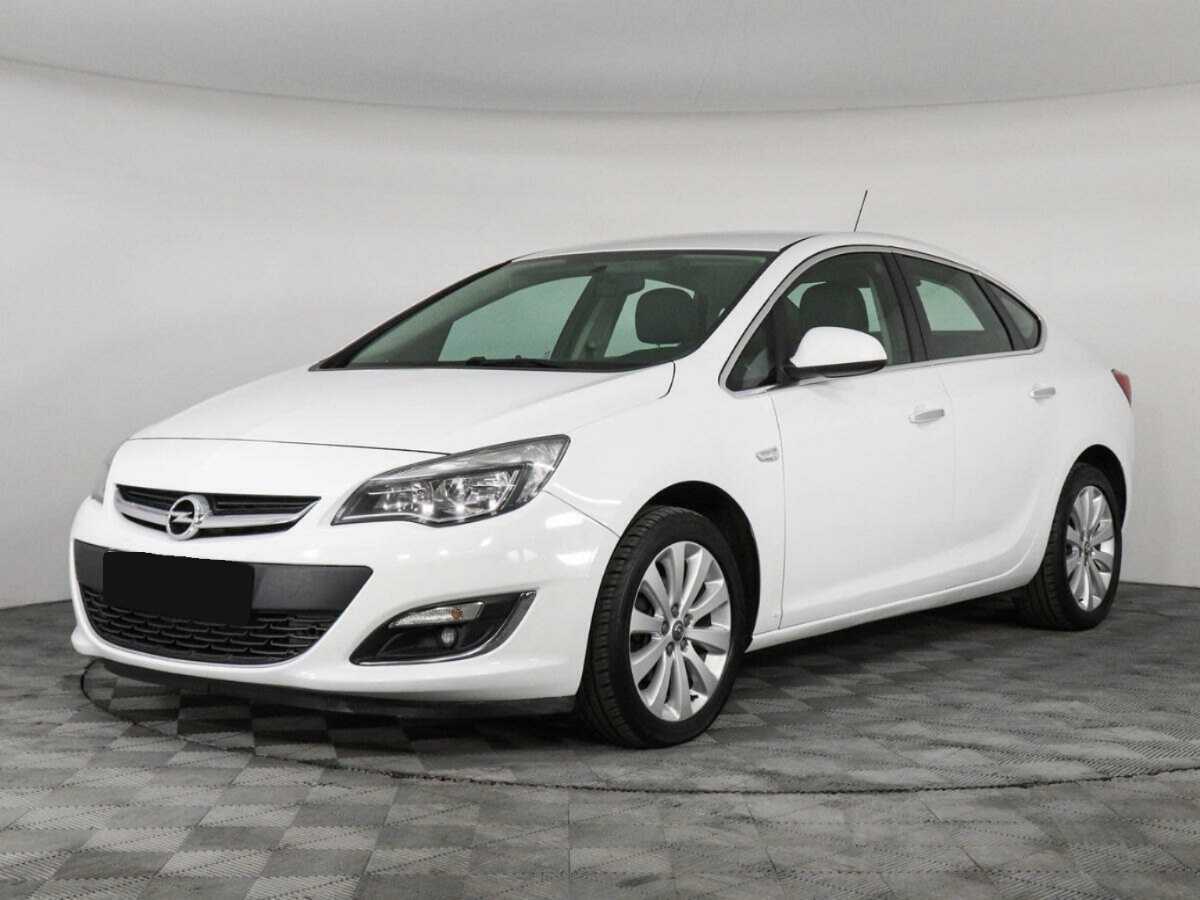 Opel Astra, 2013 - фото №1