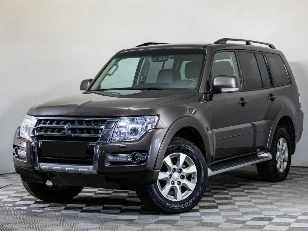 Mitsubishi Pajero, 2015 - фото №1