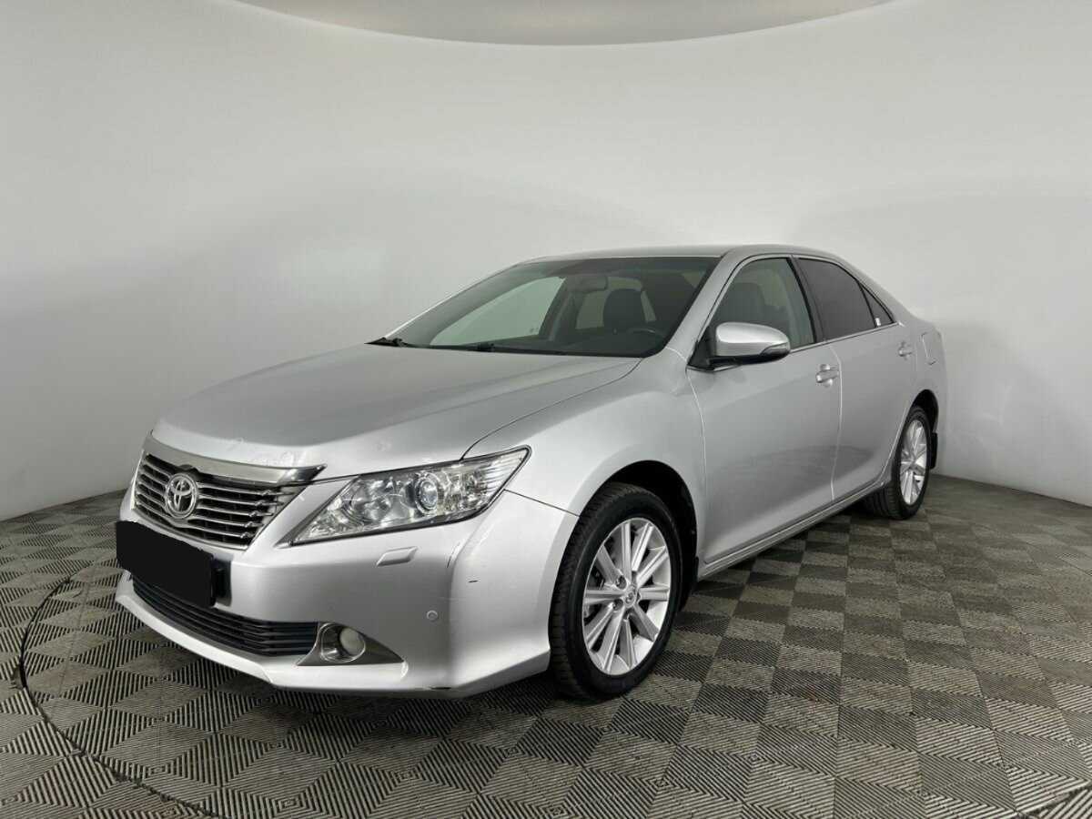 Toyota Camry, 2013 - фото №1