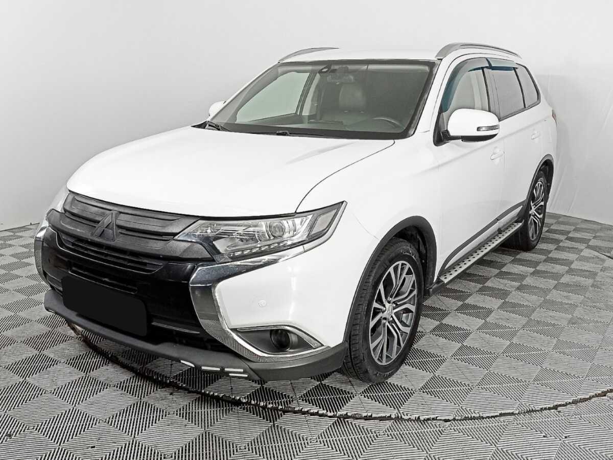 Mitsubishi Outlander, 2018 - фото №1